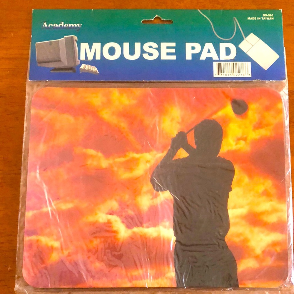 Golfer 9” x 7” mouse pad